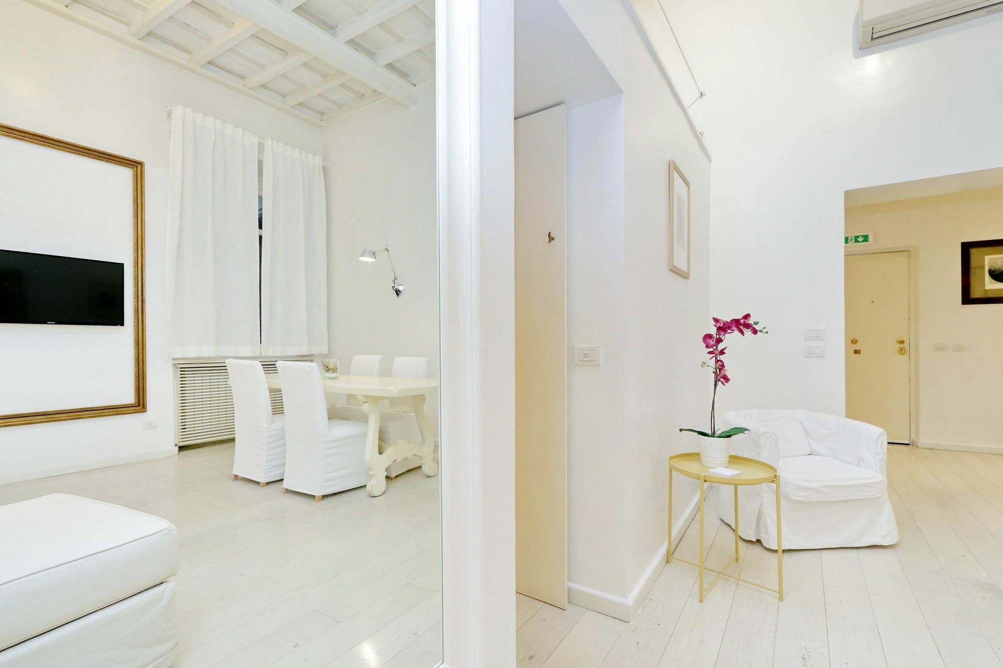 Triton Place Rome Buitenkant foto
